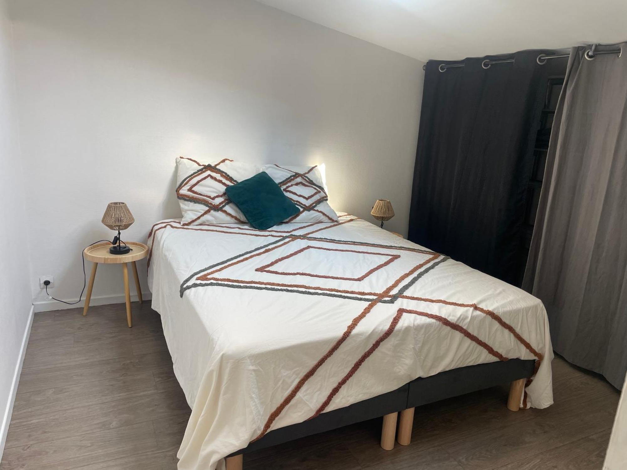 Le Nid De Sacha Apartman Épernay Kültér fotó